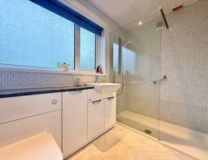 Photo 24- click for photo gallery